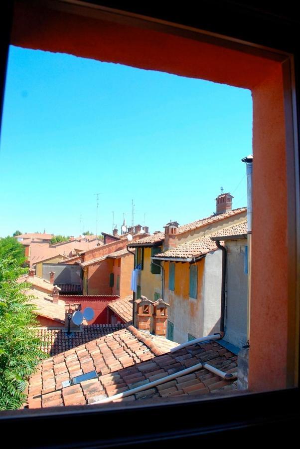 Pisolo In Citta Casa Vacanze Nel Centro Storico Bologna Luaran gambar