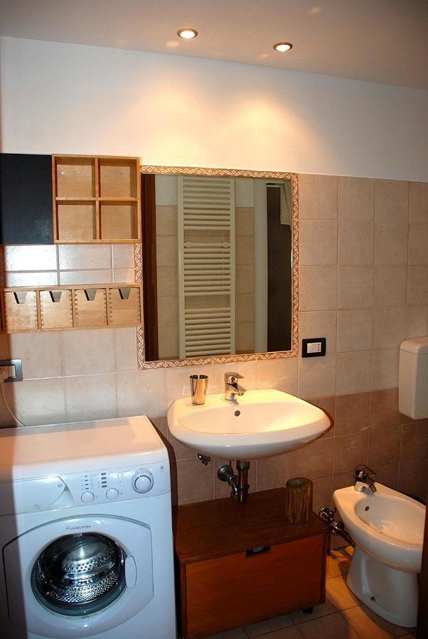 Pisolo In Citta Casa Vacanze Nel Centro Storico Bologna Luaran gambar
